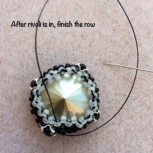 bead-bezel-square-rivoli-008