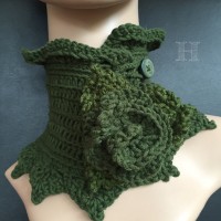 crochet neckwarmer - alternate flower