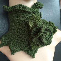 crochet neckwarmer - alternate flower