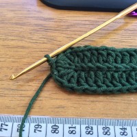 making crochet neck warmer