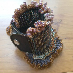picture-crochet-cuff-clasp-006