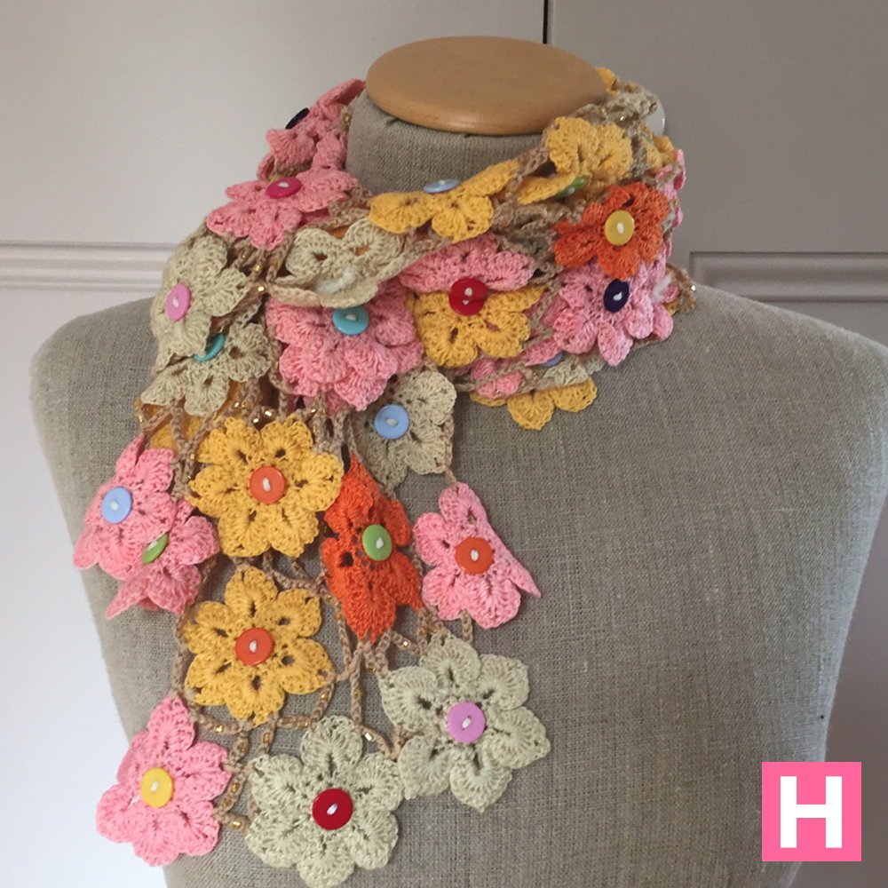 Crochet Flower Scarf ・ClearlyHelena