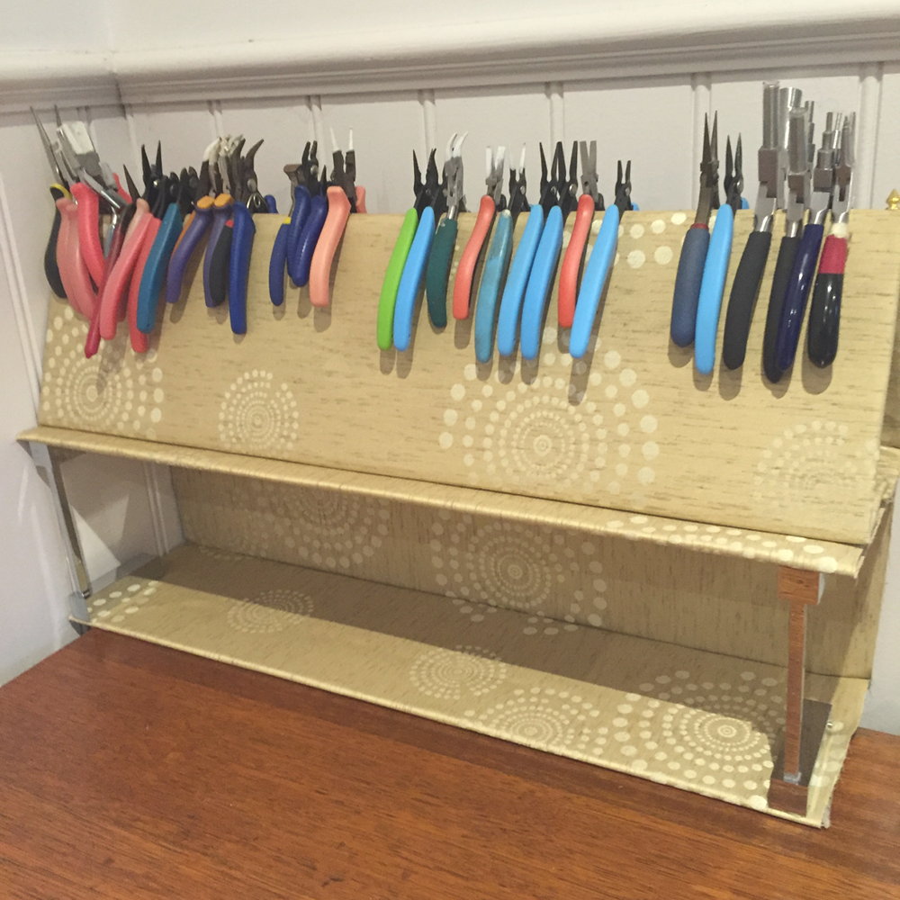 Plastic Plier Tool Rack Storage Organisation Stand for Workbench Holds  Pliers Jewellers Crafting Beading Hobby Modelling Metalwork Stand 