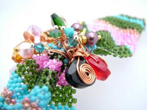 retro wirewrapped bracelet CH0198-107