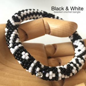 crochet bangles CH0407a-001