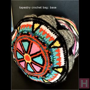 ghhorizontal tapestry crochet bag 011