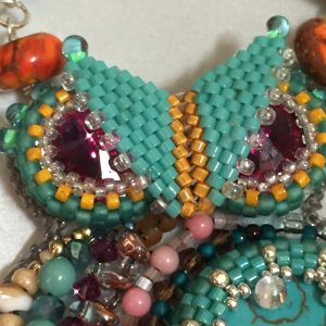 karlyn beaded owl ch0423-018