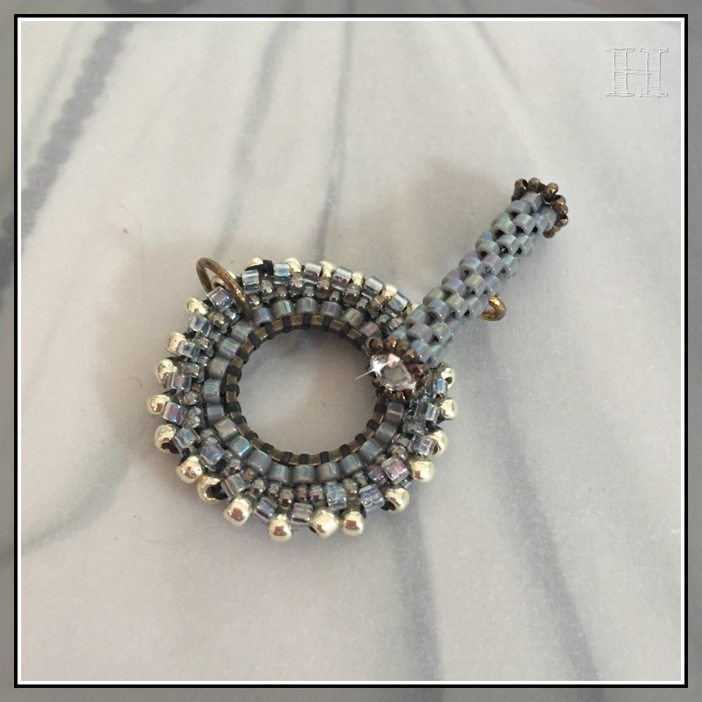 How to Use a Toggle Clasp — Beadaholique