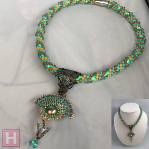 crochet necklace aztec 001