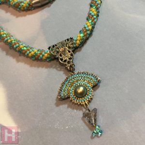crochet necklace aztec 003